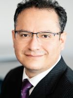 Portraitfoto von Dr Daniel Valdivia Portraitfoto von Dr Daniel Valdivia